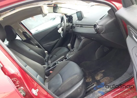 2019 Toyota Yaris L z USA, uszkodzony, nr VIN 3MYDLBYV8KY512068